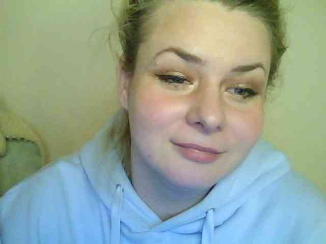 HollyLaPretty webcam