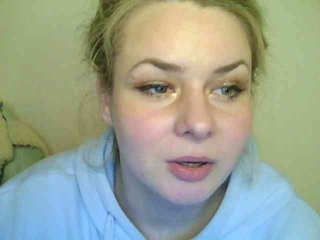 HollyLaPretty webcam