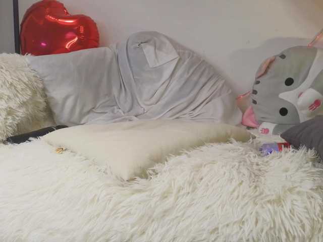 BongaCams -Miray- is Freechat -Miray- — Finger in ass @total @sofar @remain Private less than 5 minutes = Ban