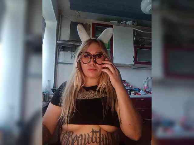 AngelFoxx webcam