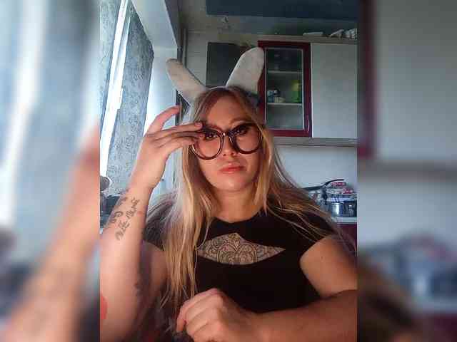 AngelFoxx webcam