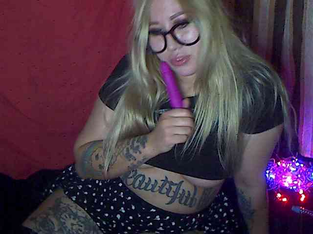 AngelFoxx webcam
