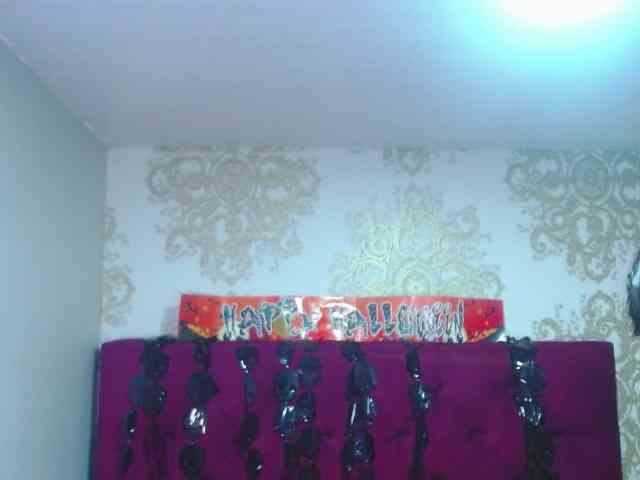 LillyEvans webcam