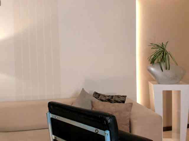 JadeMuller webcam