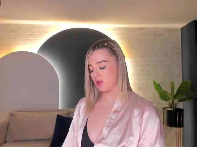 NatalyLeBlanc webcam