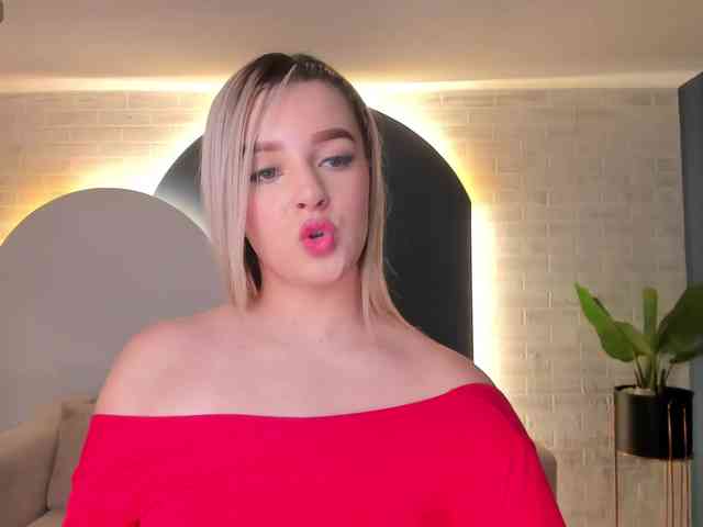 NatalyLeBlanc webcam