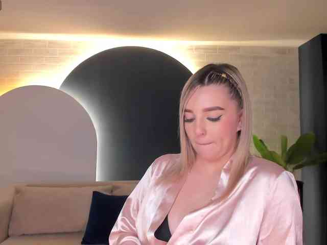 NatalyLeBlanc webcam