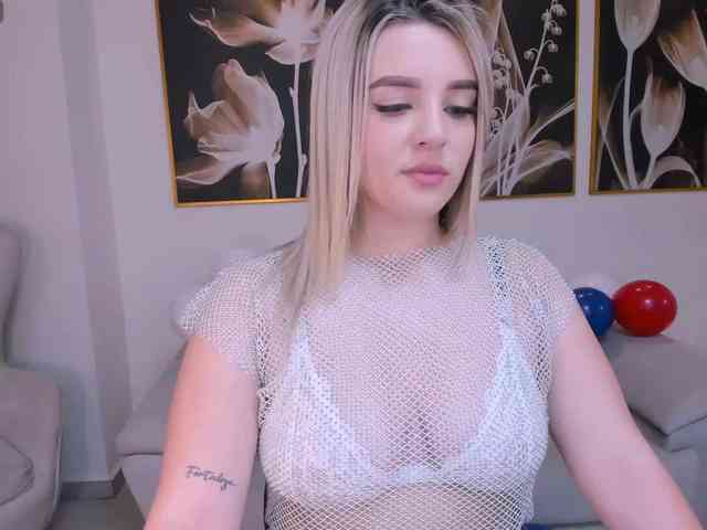 NatalyLeBlanc webcam