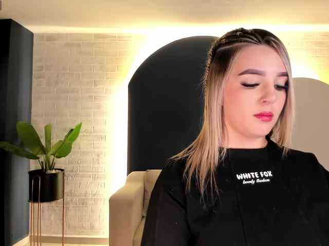 NatalyLeBlanc webcam