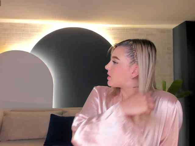 NatalyLeBlanc webcam
