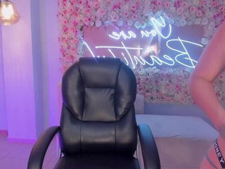 MiaLaurence Porn Show