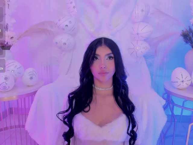 MiaLaurence's BongaCams show and profile