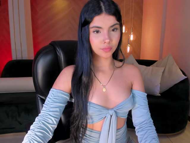 MiaLaurence's BongaCams show and profile