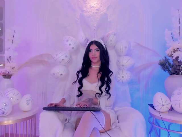 MiaLaurence's BongaCams show and profile