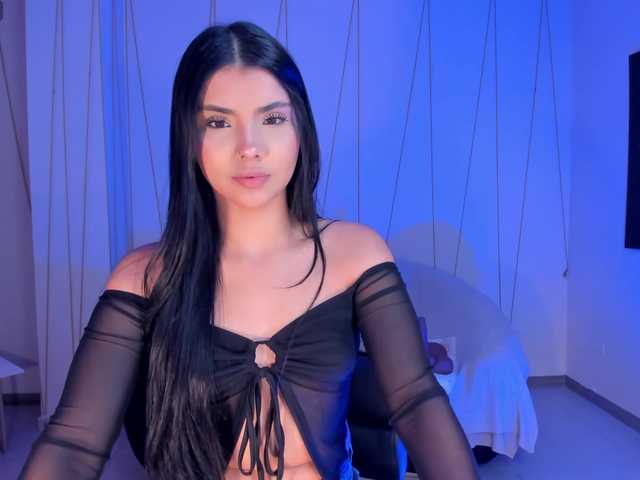 MiaLaurence's BongaCams show and profile