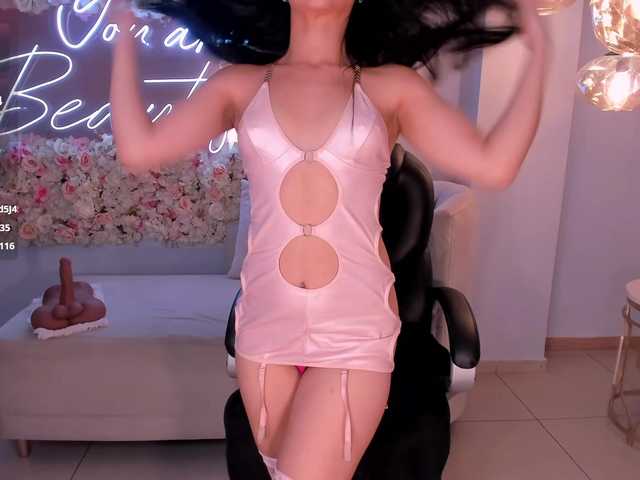 MiaLaurence's BongaCams show and profile