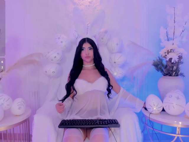 MiaLaurence's BongaCams show and profile