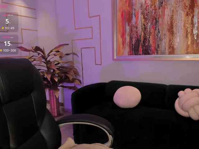 MiaLaurence MiaLaurence