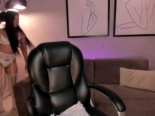 MiaLaurence bongacams