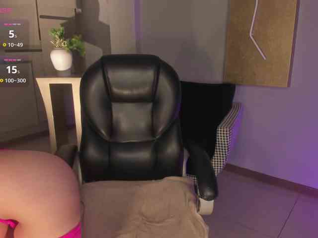 MiaLaurence MiaLaurence