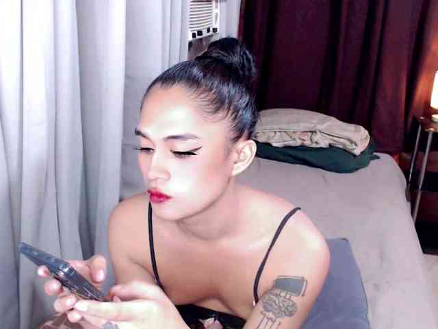 UrAsianGoddess Live Webcam on BongaCams