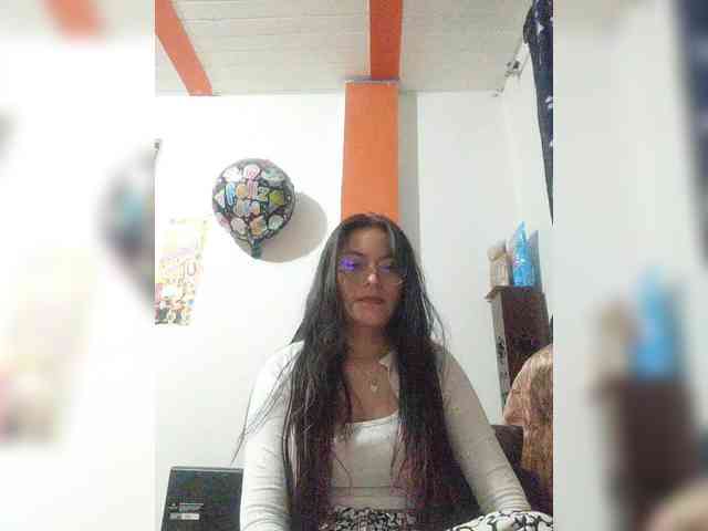 Alisvasquez webcam