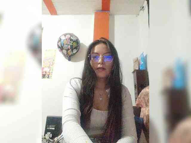 Alisvasquez Live Webcam on BongaCams