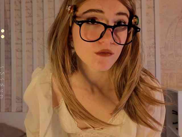 KateTupper webcam