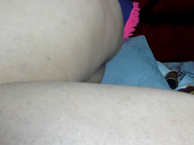 Latin-caliente's BongaCams show and profile