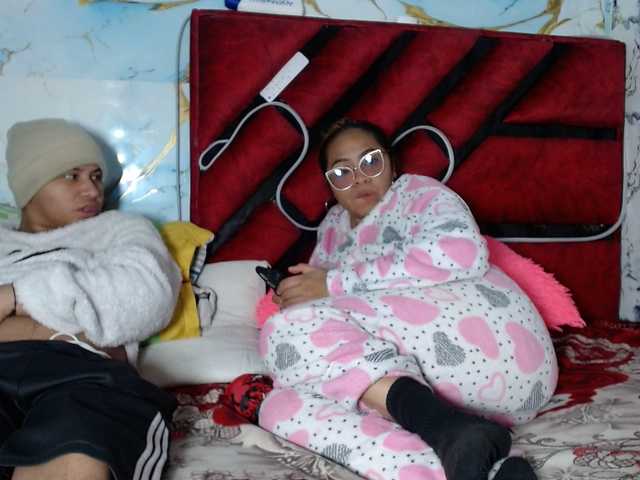 Latin-caliente's BongaCams show and profile