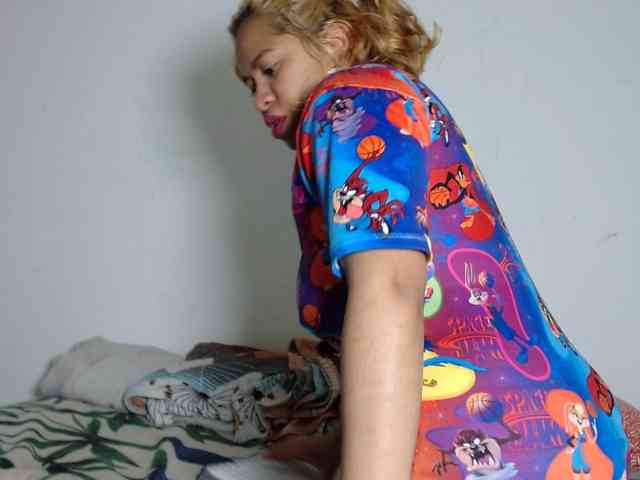 Latin-caliente webcam