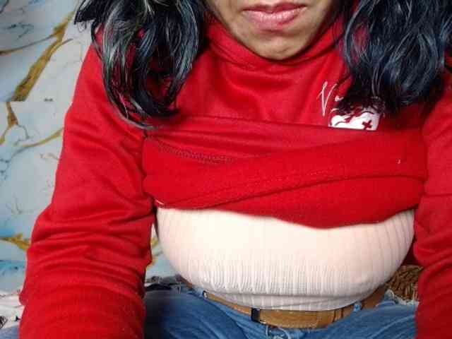 Latin-caliente webcam