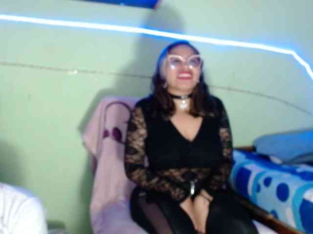 Latin-caliente webcam
