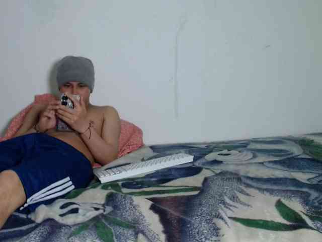 Latin-caliente webcam