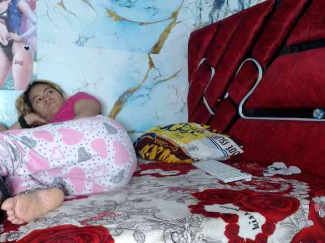 Latin-caliente Latin-caliente