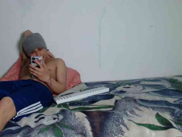 Latin-caliente webcam