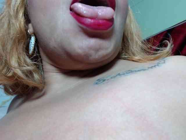 Latin-caliente webcam