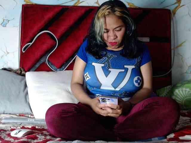 Latin-caliente webcam