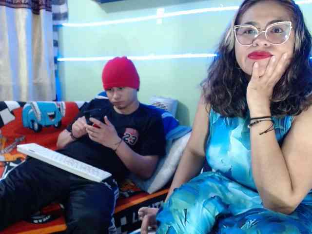 Latin-caliente webcam