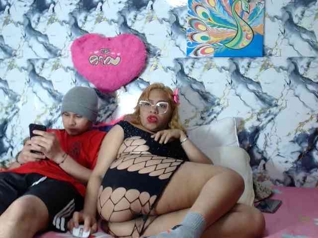 Latin-caliente webcam