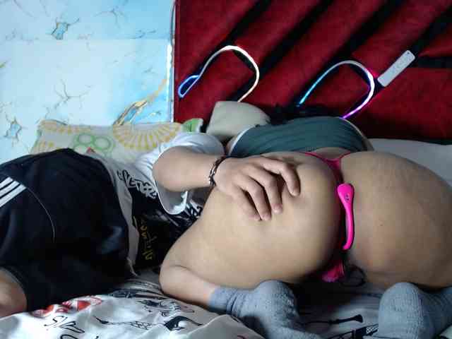 Latin-caliente webcam