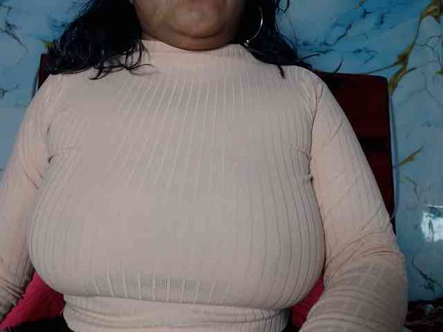 Latin-caliente webcam