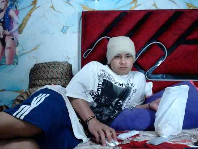 Latin-caliente webcam