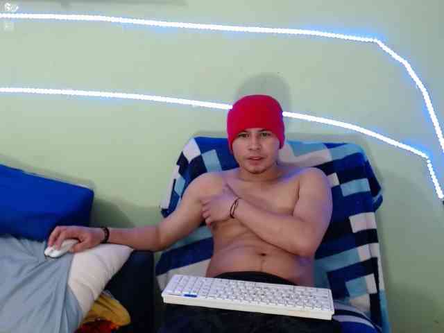 Latin-caliente webcam