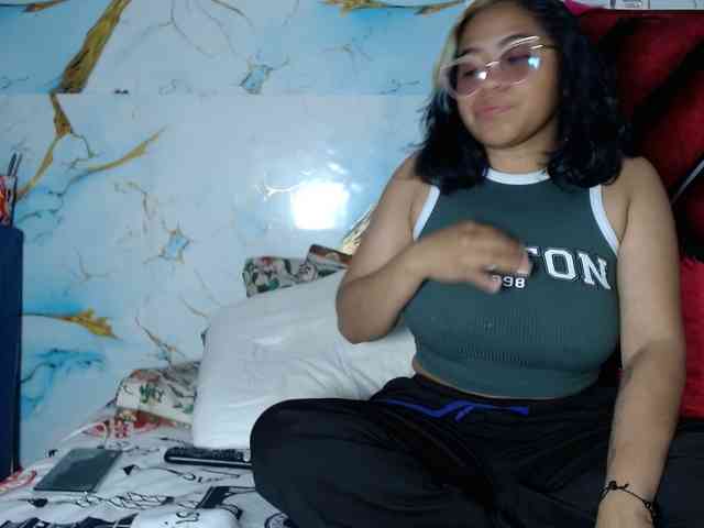 Latin-caliente webcam