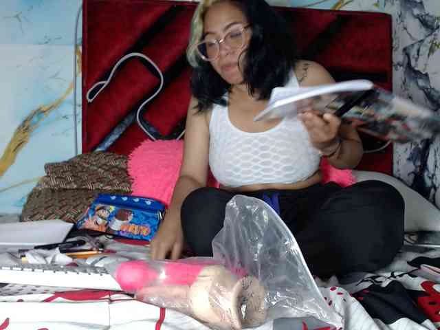 Latin-caliente webcam