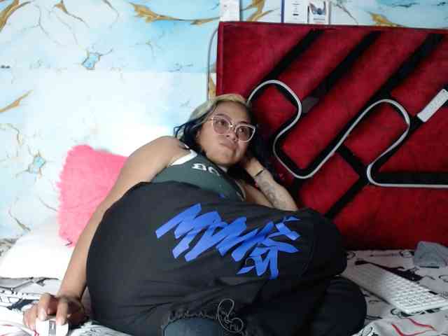 Latin-caliente webcam