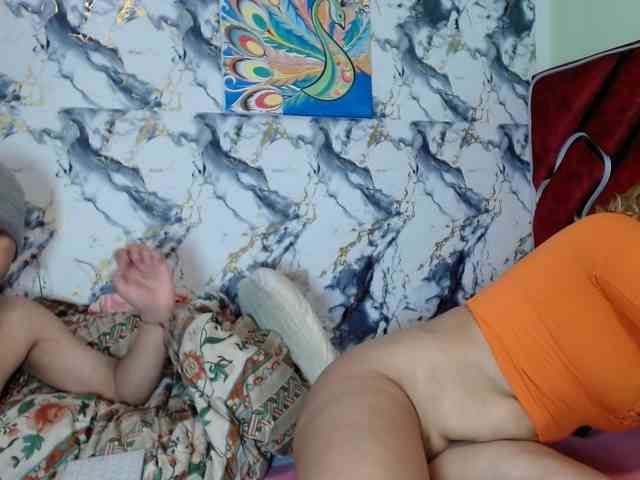 Latin-caliente webcam