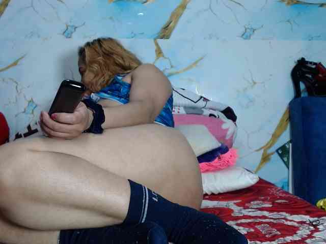 Latin-caliente webcam