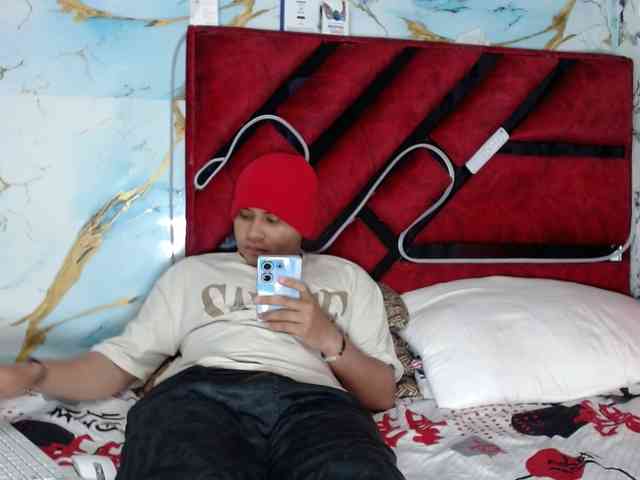 Latin-caliente webcam